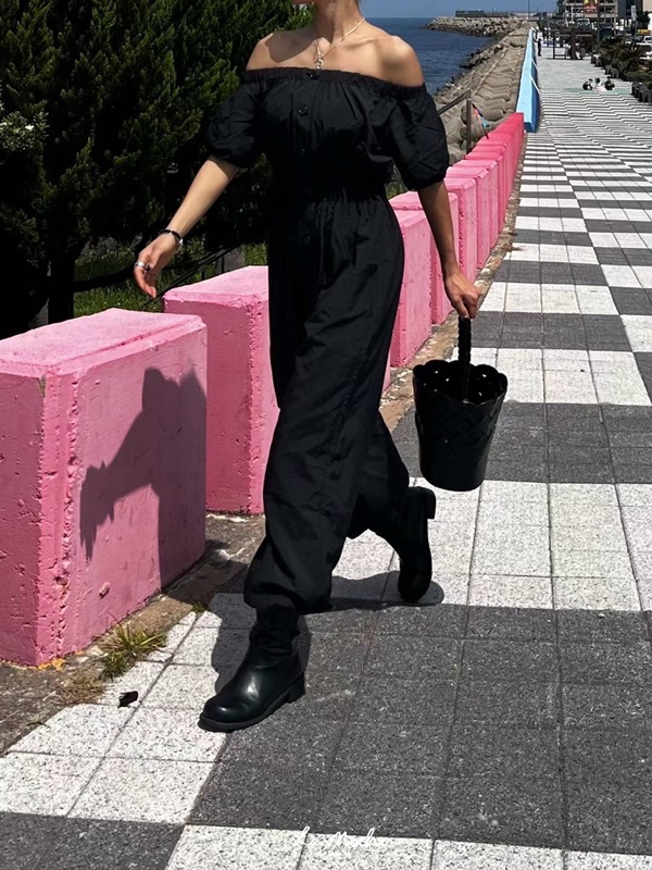 一字領排釦尼龍連身褲